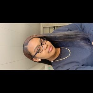 Meet your Posher, Devann